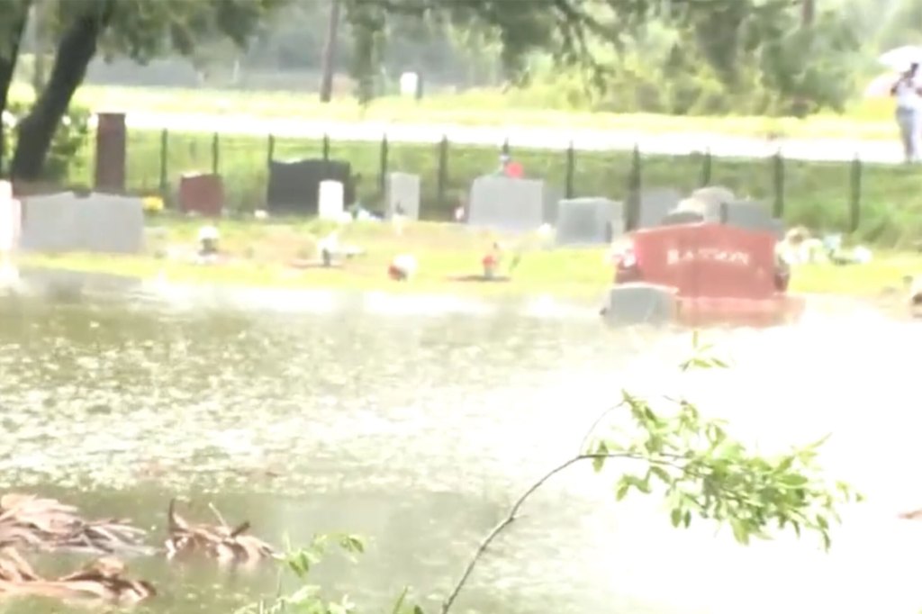 Bodies exposed at Florida cemetery
