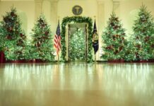 White House Shows Off Christmas Decorations