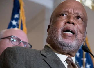 Democrat Lawmakers in Poor District Shun Trump Help