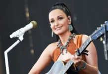 Country Singer Reacts to Texas Bible Curriculum