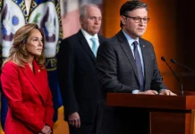 House Democrats Clash Over Socialism Vote as Jeffries Blasts Defectors