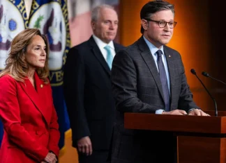 House Democrats Clash Over Socialism Vote as Jeffries Blasts Defectors