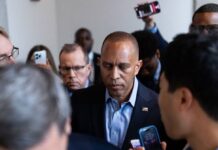 33 House Democrats break with Jeffries over Israel bill