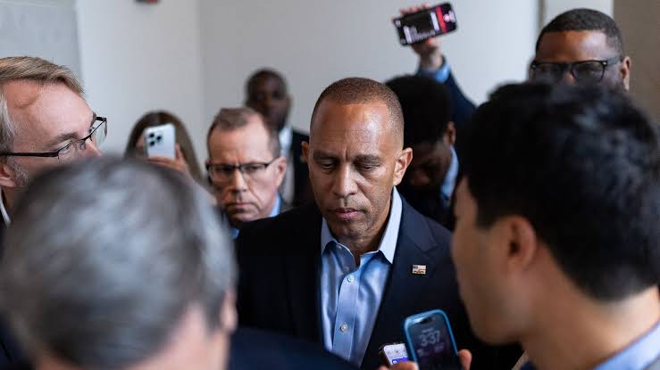 33 House Democrats break with Jeffries over Israel bill