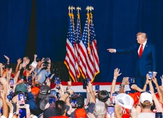 Just Announced: Trump Reveals Paid Protesters Before Rally Ends